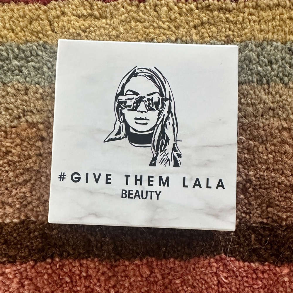 NEW - give me Lala highlighter
